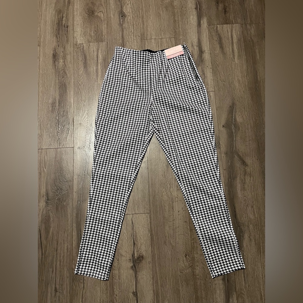Serra Women's Black and White Houndstooth Pants